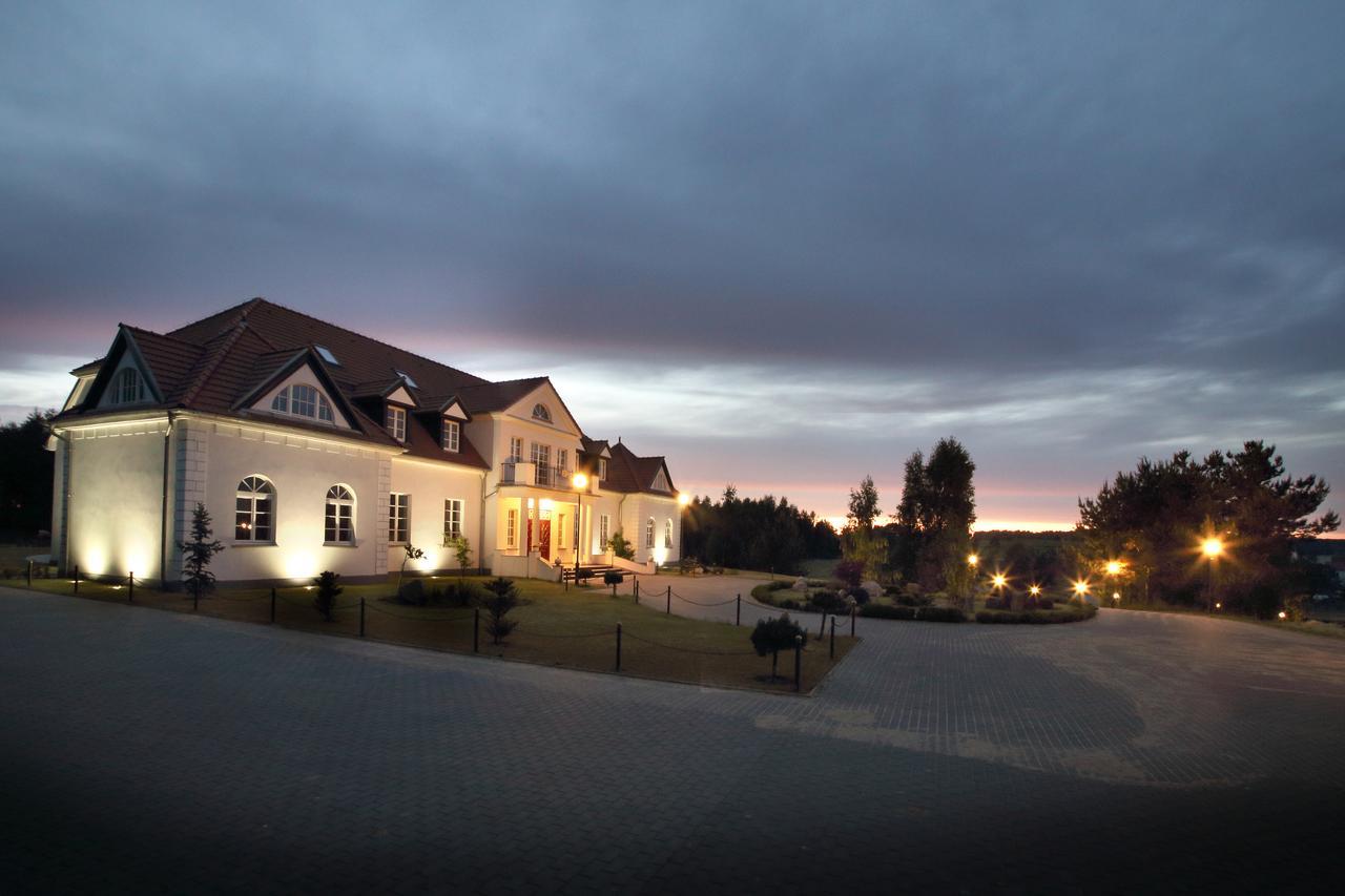 Palac I Folwark Nemino Sierakowice  Экстерьер фото
