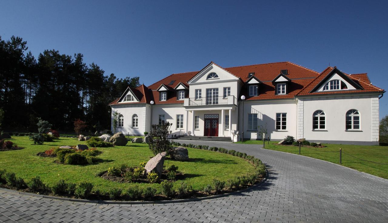 Palac I Folwark Nemino Sierakowice  Экстерьер фото