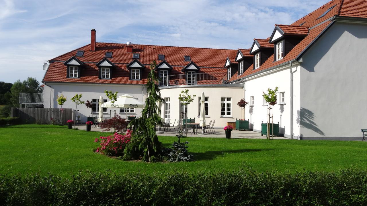 Palac I Folwark Nemino Sierakowice  Экстерьер фото
